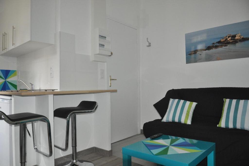 Apartment Lumineux Intra-muros A 2 Pas De La Plage. *