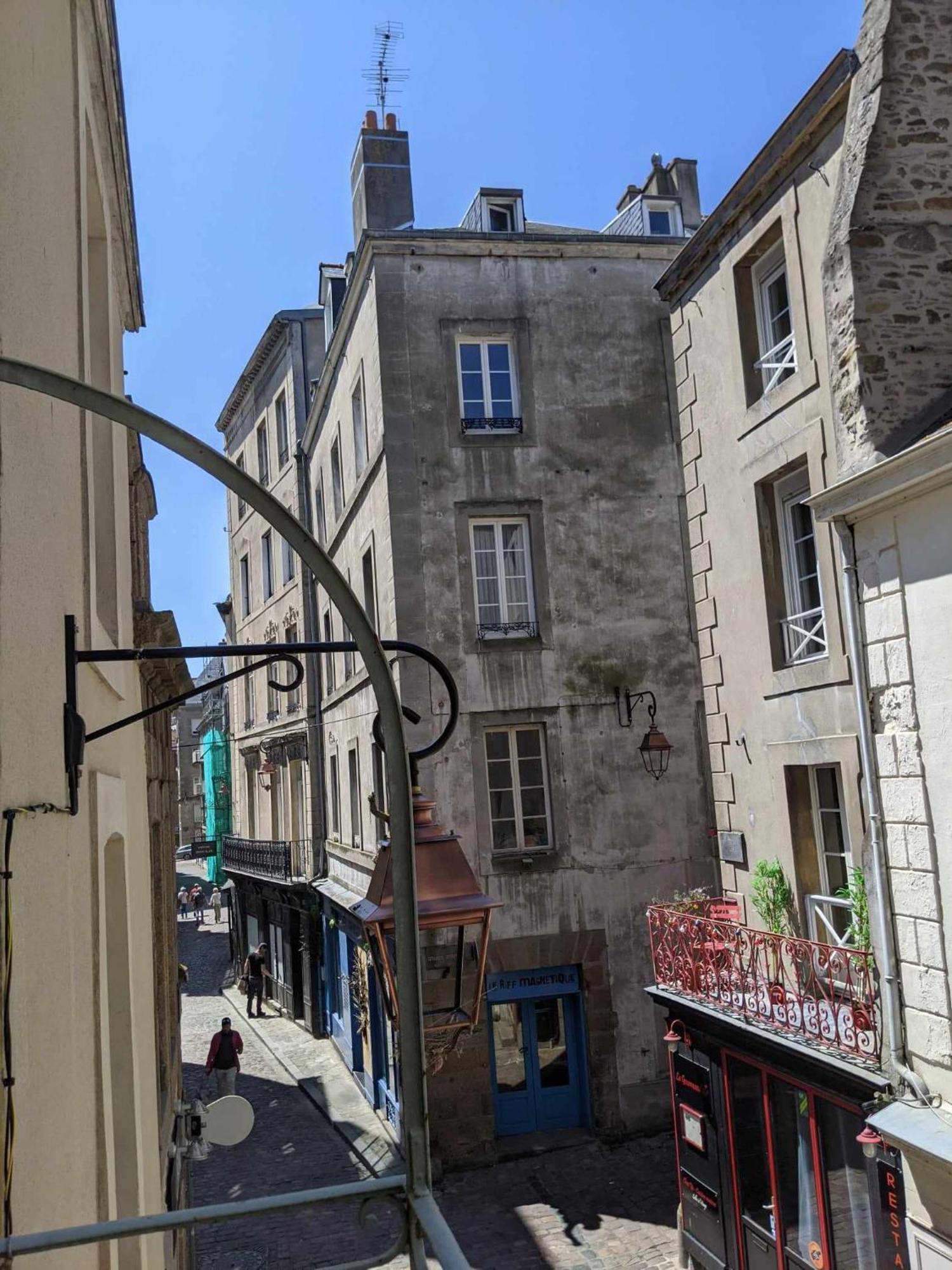 Apartment Lumineux Intra-muros A 2 Pas De La Plage. Saint-Malo